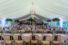 Décoration de salle de mariage à Dijon