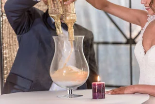 Rituel lors d'une cérémonie laïque en Bourgogne