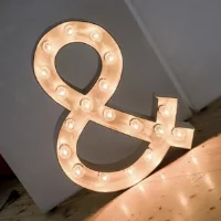 Esperluette lumineuse