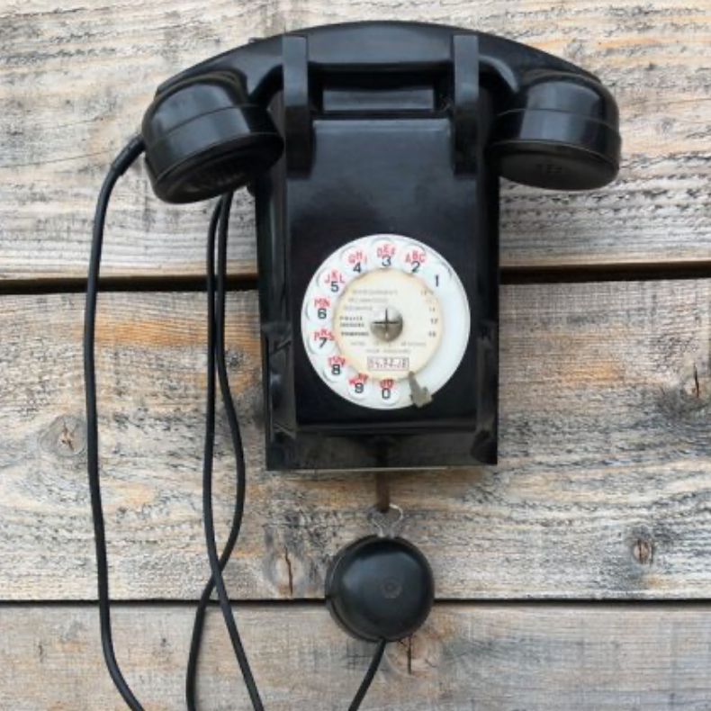 Téléphone Vintage noir années 60