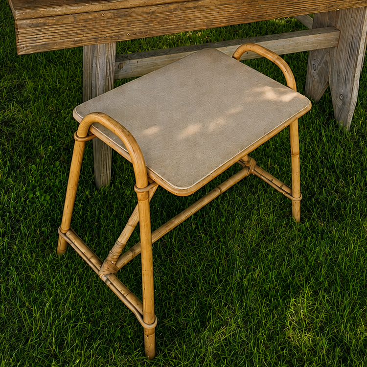 Table d'appoint en rotin